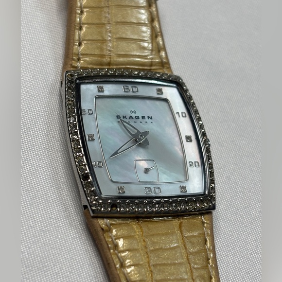 Skagen Watch Denmark Pearl Face Leather Band - Picture 3 of 12